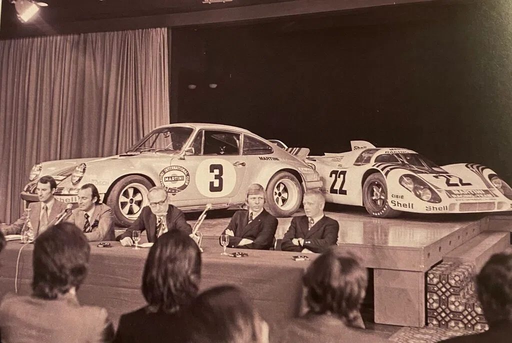 Conférence de presse avec le Comte Rossi, Herbert Müller et Gjis van Lennep